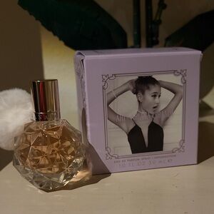 Ari by Ariana Grande Perfume